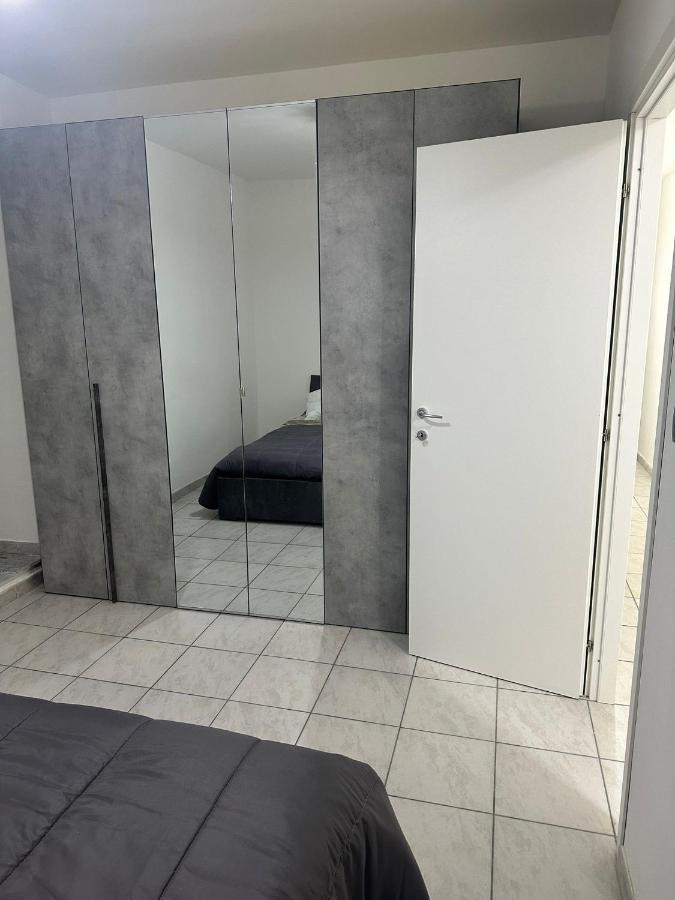 Home Center Acquisto 卡塔尼亚 外观 照片
